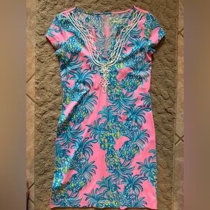 Lilly Pulitzer V neck short sleeve dress